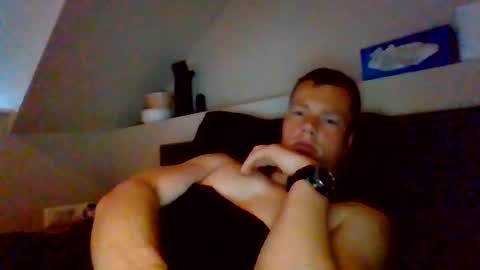 Snapshot of the___rocky200 chatting on May 18, 5:02 am Dennis online show from May 18, 5:02 am