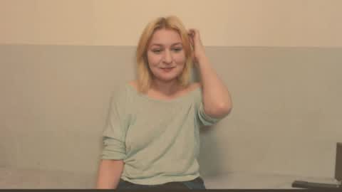Snapshot of the_basic_instinctt chatting on May 20, 2:45 pm Eva online show from May 20, 2:45 pm