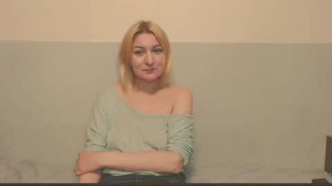 Snapshot of the_basic_instinctt chatting on May 27, 1:57 am Eva online show from May 27, 1:57 am