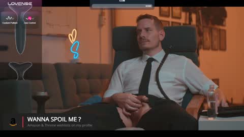 Snapshot of the_dilf chatting on January 29, 8:14 pm The DILF -  online show from January 29, 8:14 pm