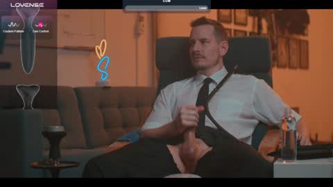 Snapshot of the_dilf chatting on January 31, 8:01 pm The DILF -  online show from January 31, 8:01 pm