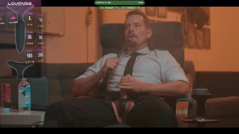 Snapshot of the_dilf chatting on October 11, 2:59 pm The DILF -  online show from October 11, 2:59 pm