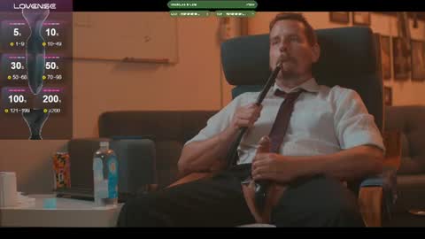 Snapshot of the_dilf chatting on June 7, 4:22 pm The DILF - online show from June 7, 4:22 pm