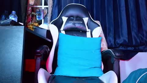 the dog lian online show from April 1, 1:41 pm