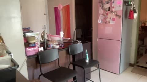 Snapshot of the_emmarouge chatting on July 6, 12:40 am the_emmarouge online show from July 6, 12:40 am