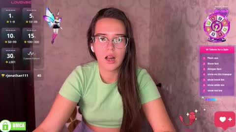 Alice online show from November 15, 2:13 pm