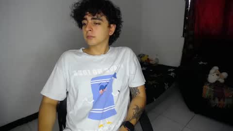 Snapshot of the_r00m chatting on September 13, 8:30 pm Jaime  Angela online show from September 13, 8:30 pm