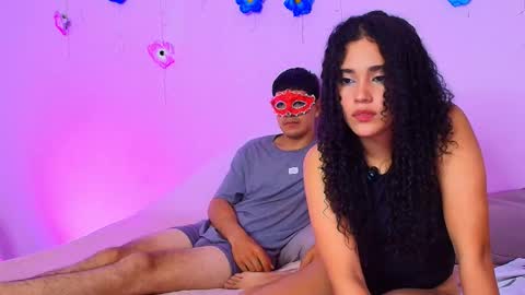 Snapshot of the_toxic_duo chatting on December 22, 11:35 pm The toxic duo online show from December 22, 11:35 pm