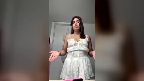 Snapshot of thebabybrii chatting on June 29, 1:55 pm thebabybrii online show from June 29, 1:55 pm