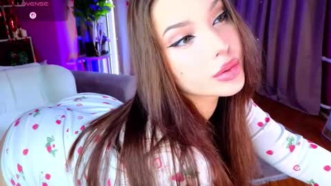 Lucy online show from February 20, 1:22 pm