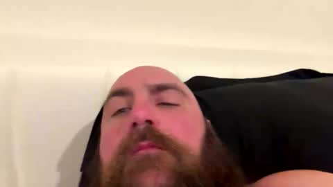 Snapshot of thebeardeddragon1985 chatting on February 27, 1:38 am thebeardeddragon1985 online show from February 27, 1:38 am