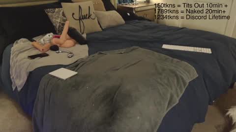 Snapshot of thebeautifulbadassnextdoor chatting on December 16, 3:54 pm Tatum Shae online show from December 16, 3:54 pm