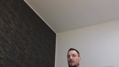 Snapshot of thebestmuscles chatting on January 11, 9:15 pm John online show from January 11, 9:15 pm