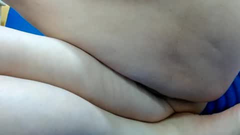 Snapshot of thebestpussyhairy chatting on January 24, 10:32 am    Karla    online show from January 24, 10:32 am