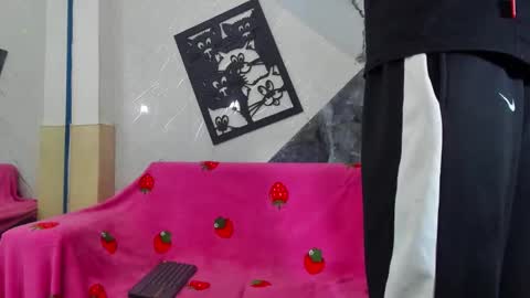 Snapshot of thebigdanni chatting on March 14, 8:03 pm DEAN AND MARY online show from March 14, 8:03 pm