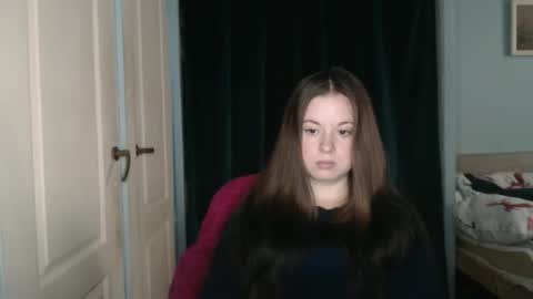 raissa online show from March 25, 2:01 pm