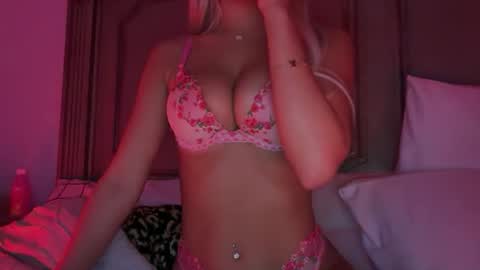 Grace  paige online show from March 19, 3:10 am