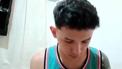 thebluesky_18 online show from November 23, 4:07 pm