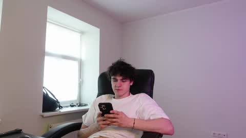 Thebrad H online show from March 8, 2:21 pm