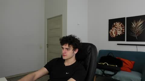 Thebrad H online show from April 5, 2:03 pm