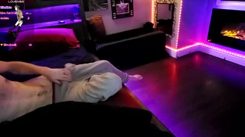 Thatcarrguyy online show from March 6, 5:04 am