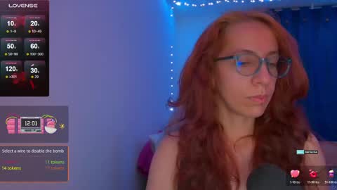 Snapshot of thecherry_paulette chatting on May 24, 1:32 am Paulette online show from May 24, 1:32 am