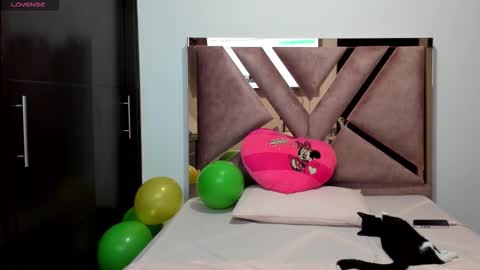 TheChicaNextDoor  online show from March 19, 11:09 pm