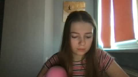 Snapshot of thecrystal chatting on December 30, 11:37 am Crystal online show from December 30, 11:37 am