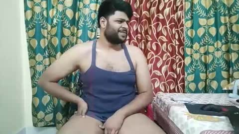 Snapshot of thecuteboyy chatting on May 2, 1:43 am thecuteboyy online show from May 2, 1:43 am