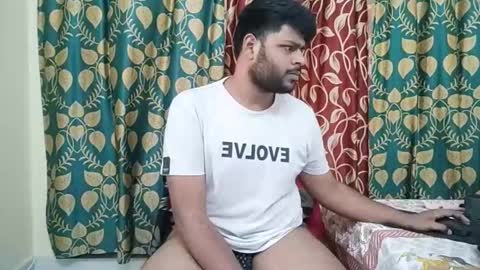 Snapshot of thecuteboyy chatting on May 3, 3:56 am thecuteboyy online show from May 3, 3:56 am