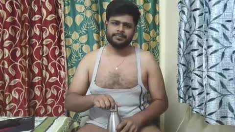 Snapshot of thecuteboyy chatting on May 18, 10:21 am thecuteboyy online show from May 18, 10:21 am