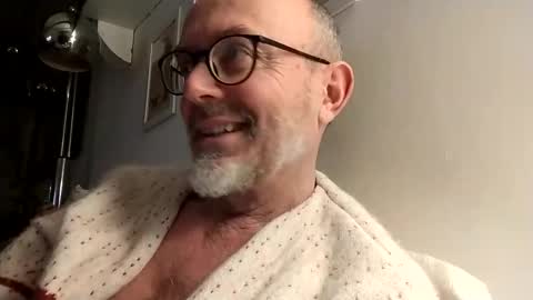 Snapshot of thedeardaddy chatting on January 23, 12:25 am Venice man online show from January 23, 12:25 am