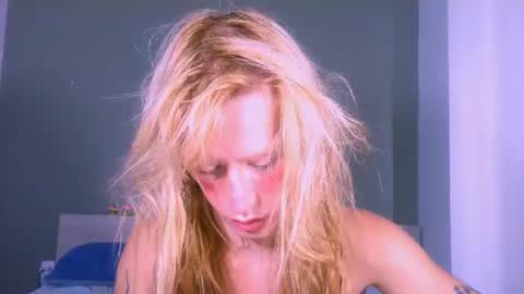 Snapshot of thedollxxxperience chatting on July 27, 3:13 am Yolanda online show from July 27, 3:13 am