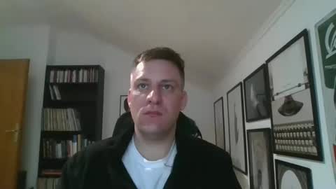 Snapshot of thedon2123 chatting on February 26, 6:21 pm thedon2123 online show from February 26, 6:21 pm