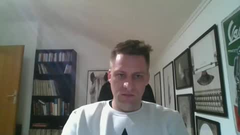 Snapshot of thedon2123 chatting on March 10, 8:12 pm thedon2123 online show from March 10, 8:12 pm