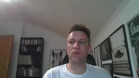 Snapshot of thedon2123 chatting on March 11, 9:15 pm thedon2123 online show from March 11, 9:15 pm