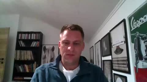 Snapshot of thedon2123 chatting on October 21, 4:19 pm thedon2123 online show from October 21, 4:19 pm