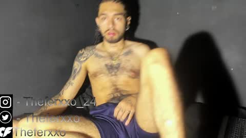 independent Model online show from April 1, 11:46 pm