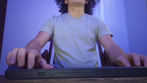 Snapshot of thefetishlord chatting on December 3, 7:11 pm Seb online show from December 3, 7:11 pm