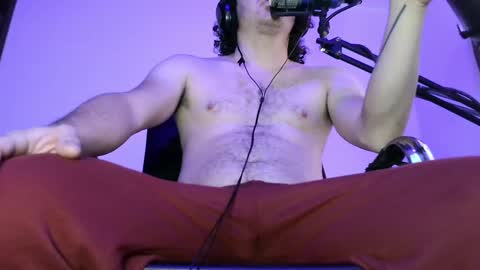 Snapshot of thefetishlord chatting on December 10, 11:54 am Seb online show from December 10, 11:54 am