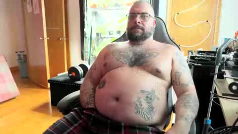 Snapshot of thefreemike31 chatting on April 15, 2:46 pm Sid Vicious online show from April 15, 2:46 pm