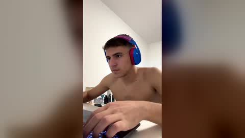 Snapshot of thefuckboy316615 chatting on May 21, 8:27 pm thefuckboy316615 online show from May 21, 8:27 pm