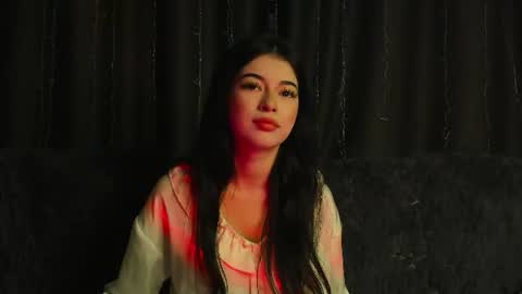 Snapshot of thegirlyoullcomebackto chatting on June 18, 6:12 pm Anora online show from June 18, 6:12 pm