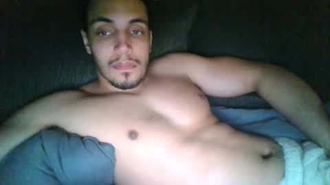 Snapshot of thegodbill4000 chatting on February 14, 3:43 am Thegodbill4000 online show from February 14, 3:43 am