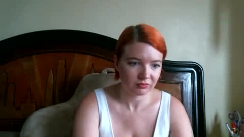 Snapshot of thegoddessfrida chatting on October 30, 2:51 pm Goddess Frida online show from October 30, 2:51 pm