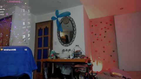 Snapshot of thegoldenbitch chatting on May 1, 2:05 am Goldie online show from May 1, 2:05 am