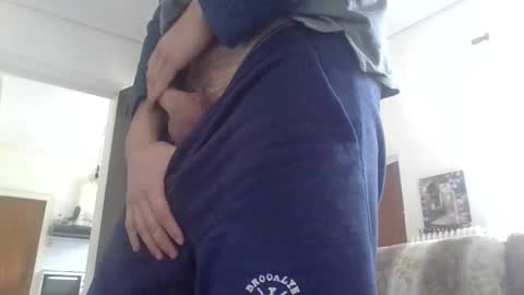 Snapshot of thehamlaaa chatting on January 4, 9:43 am thehamlaaa online show from January 4, 9:43 am