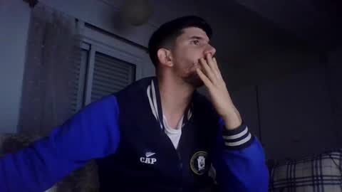 Snapshot of thehamlaaa chatting on January 6, 9:43 pm thehamlaaa online show from January 6, 9:43 pm