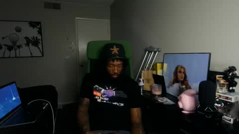 Snapshot of theinceptioncouple444 chatting on February 7, 1:09 am IXMCOUPLE444 online show from February 7, 1:09 am