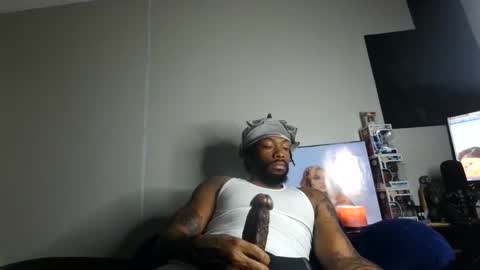 Snapshot of theinceptioncouple444 chatting on February 28, 1:06 am IXMCOUPLE444 online show from February 28, 1:06 am